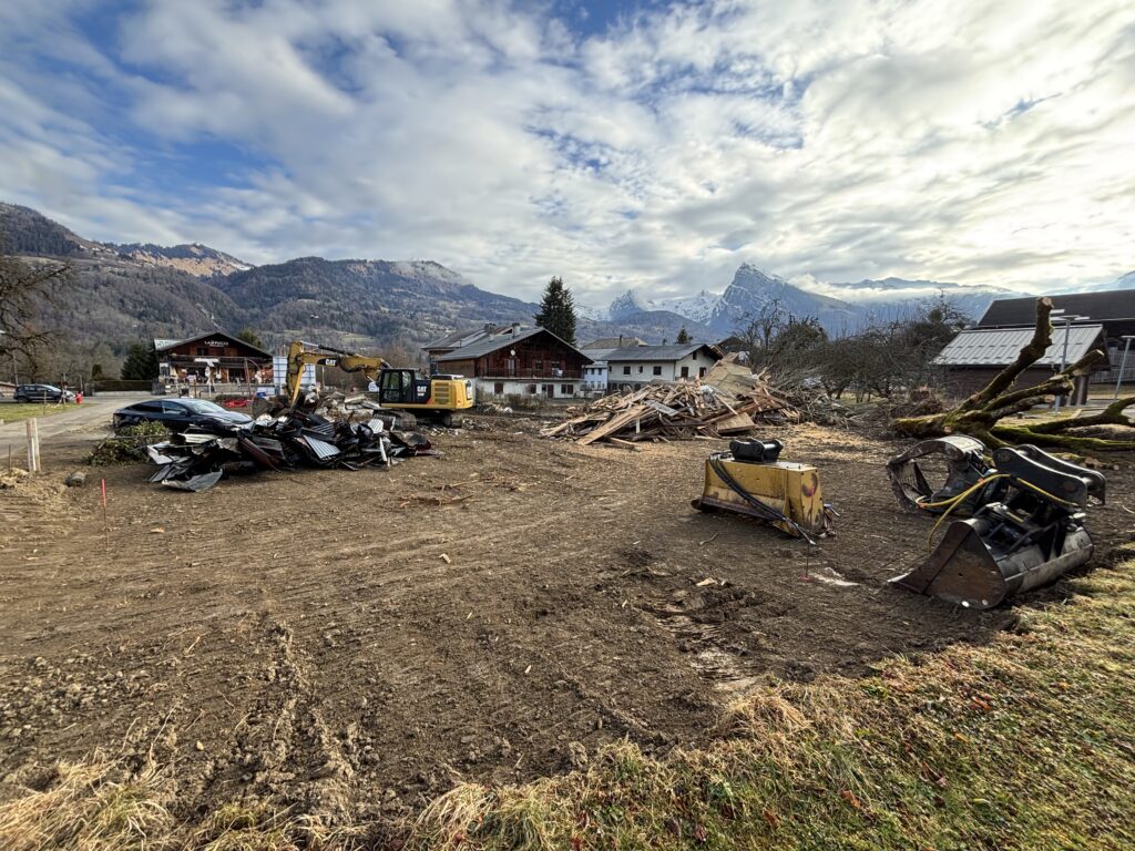 Démolition en cours aux Chalets de l’Orsa